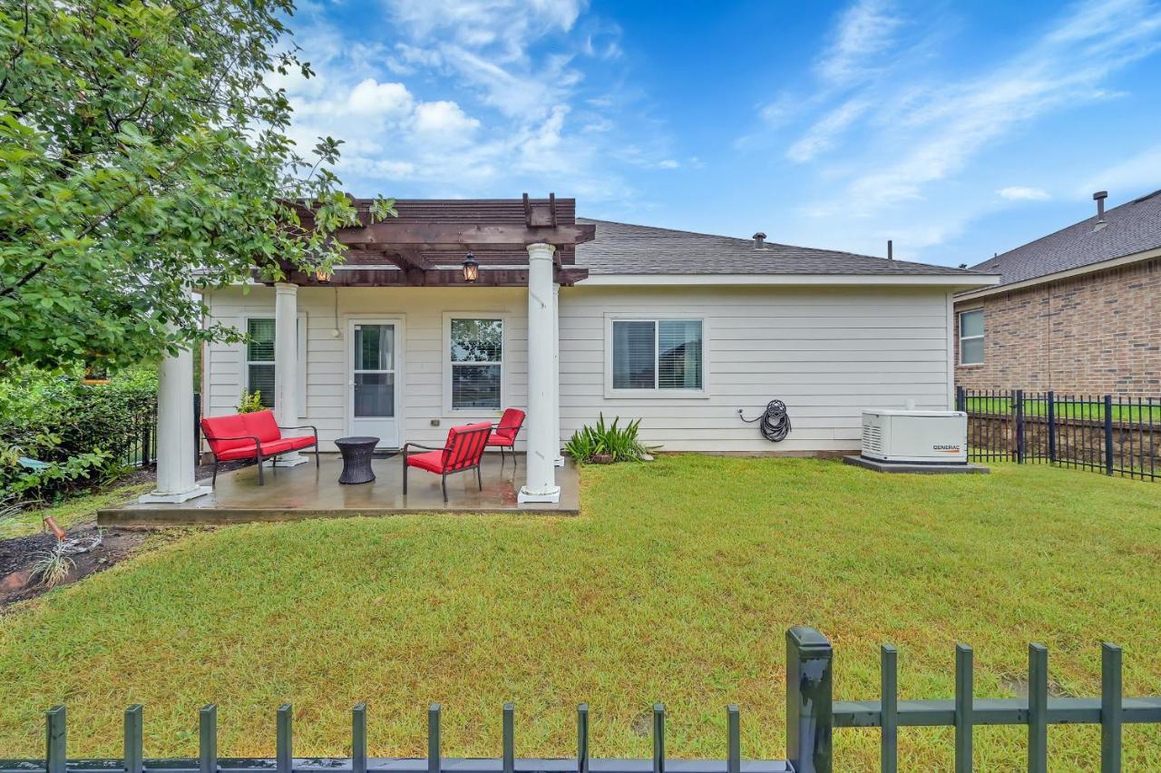 Peace, Serenity And Relaxation On The Lake Conroe Exterior photo